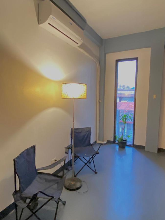 Lime Lite Manila Hostel Makati City Exterior foto