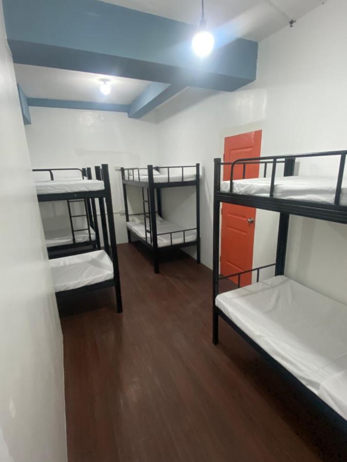 Lime Lite Manila Hostel Makati City Exterior foto