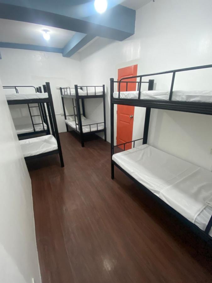Lime Lite Manila Hostel Makati City Exterior foto